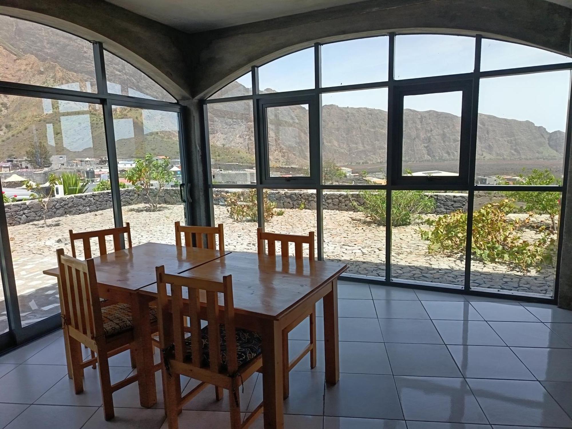 Casa Alcindo Bed and Breakfast Portela Buitenkant foto
